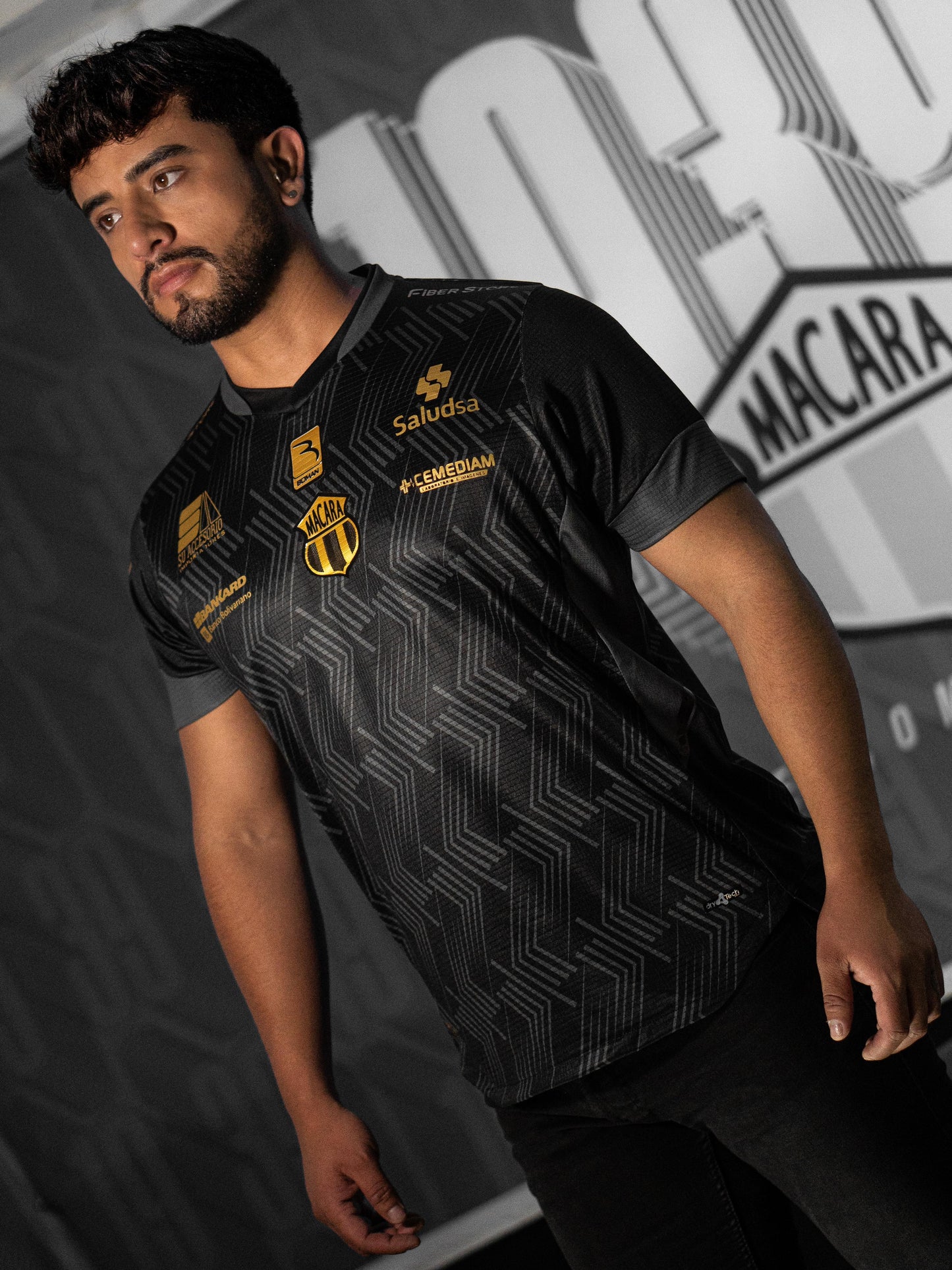 Men's Macara - Alternate - Black and Gold