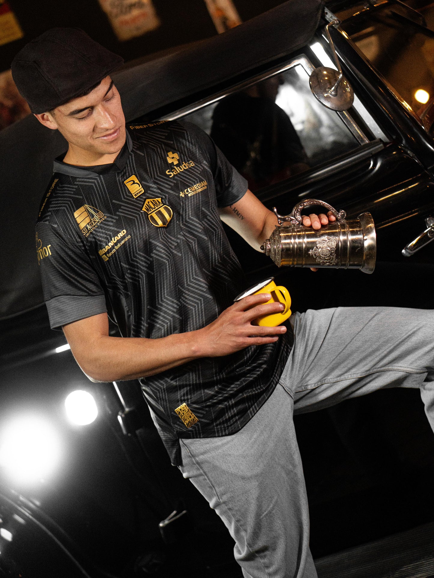 Men's Macara - Alternate - Black and Gold